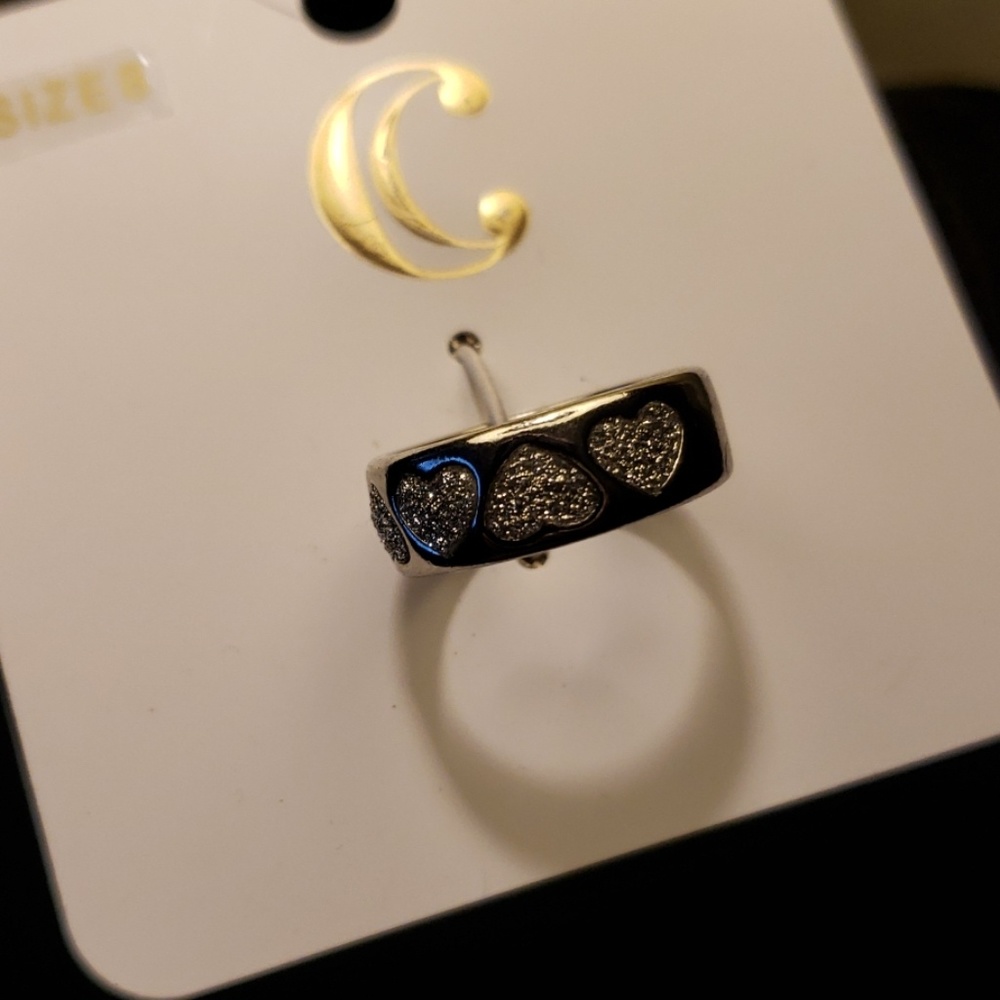 Ring - Picture 3 of 4